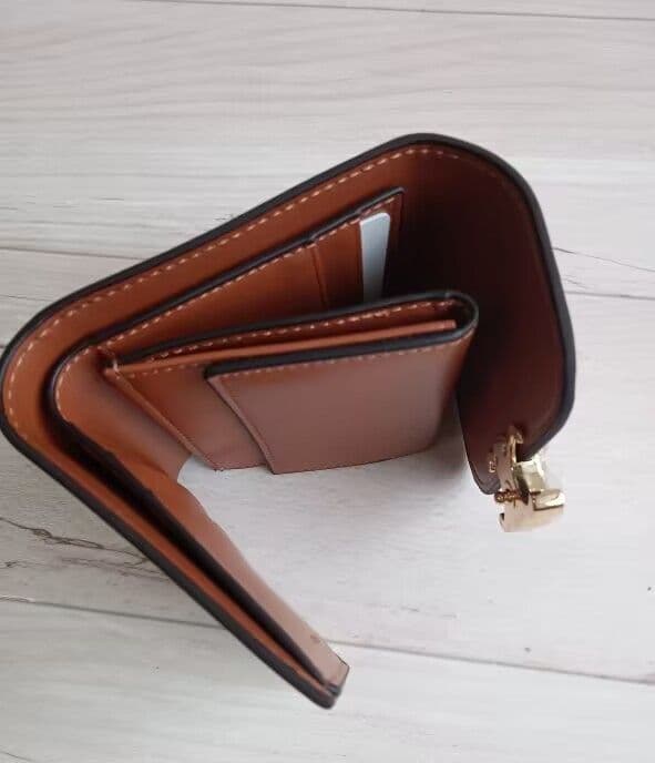 にじさま専用CELINE 三つ折り財布 ホワイト/ブラウン