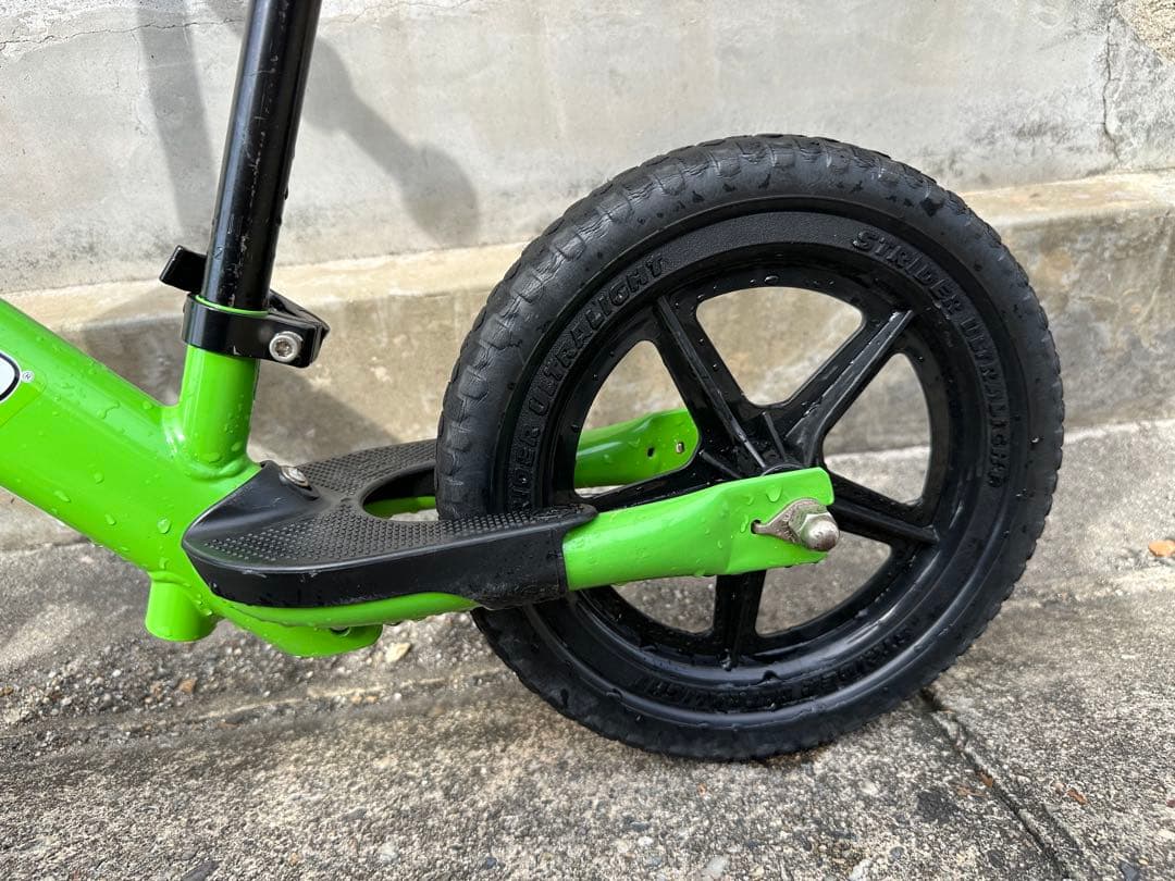 [引取限定 名古屋市] STRIDER 12 Sport グリーン 正規品 中古