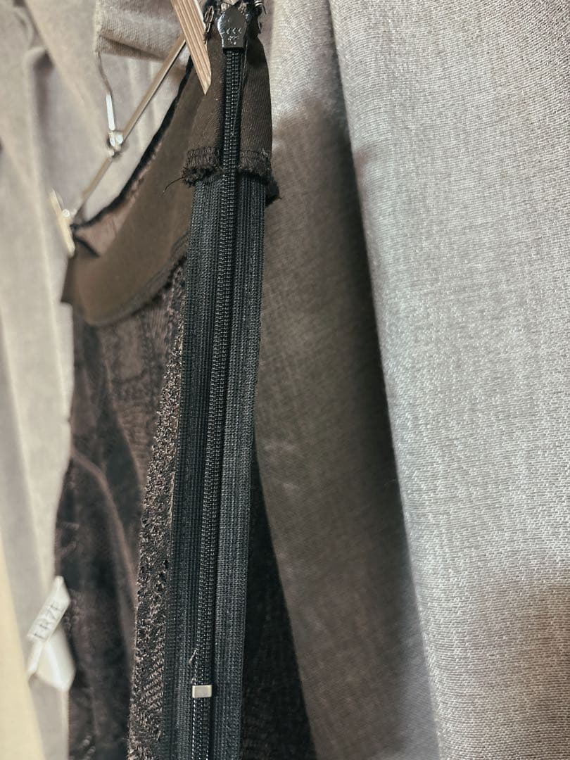 スカート PERVERZE Knit Lace Jagged-hem Skirt