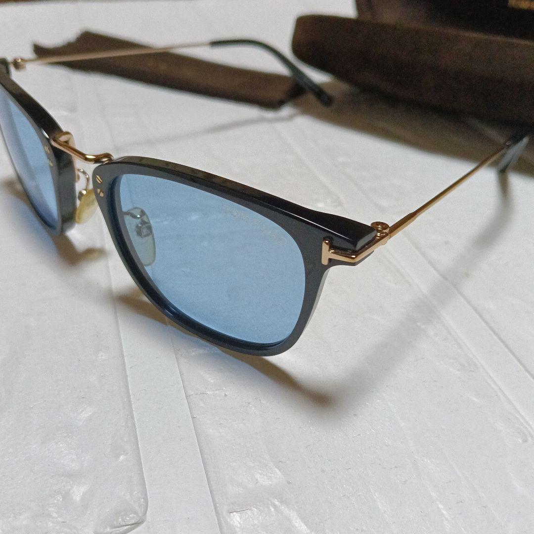 TOM FORD サングラス　TF672 01v