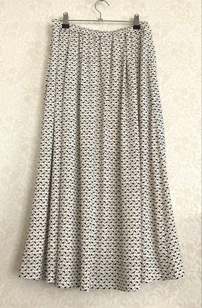 新品　MACKINTOSH PHILOSOPHY 総柄スカート　38