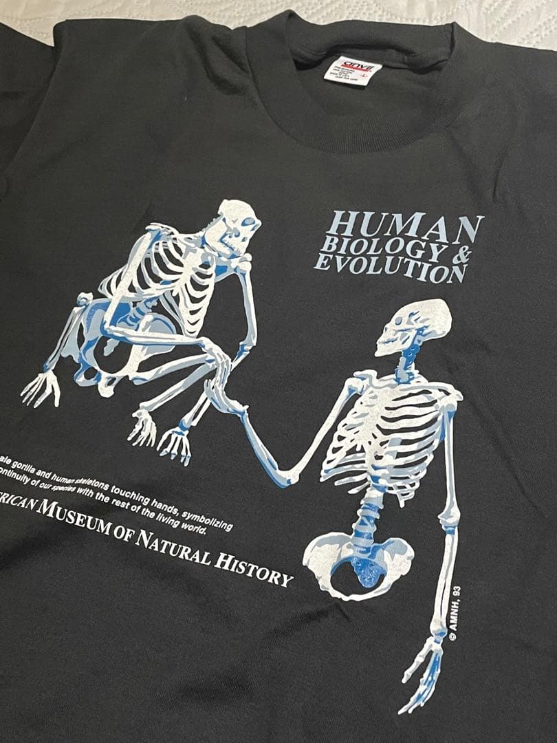 アメリカ自然史博物館HUMAN BIOLOGY & EVOLUTION Tシャツ