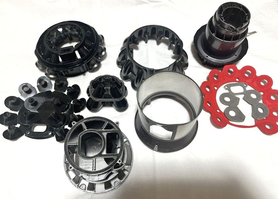 お買い得！48分稼働Dysonダイソン　サイクロンクリーナーSV12/V10良品