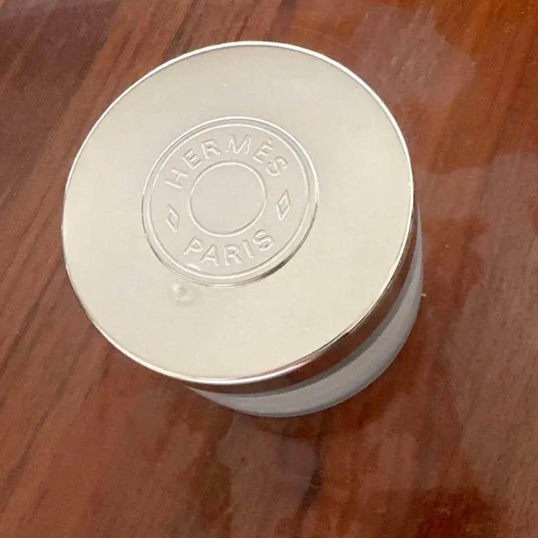 バレニア　パフュームドHERMES ボディクリーム ホワイト　200ml