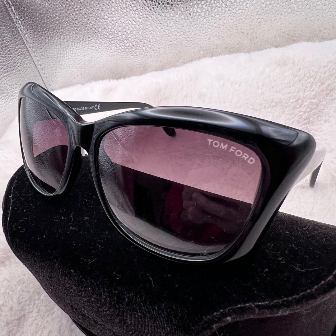 極美品✨TOM FORD Lana TF280 01B 黒 サングラス