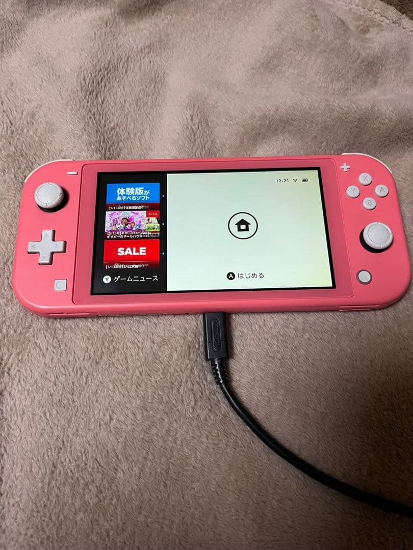 Nintendo Switch Lite ピンク　充電器付き