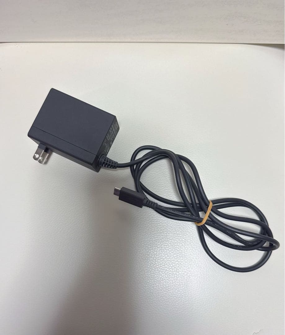 【美品】ニンテンドースイッチ本体 グレー液晶保護フィルム付