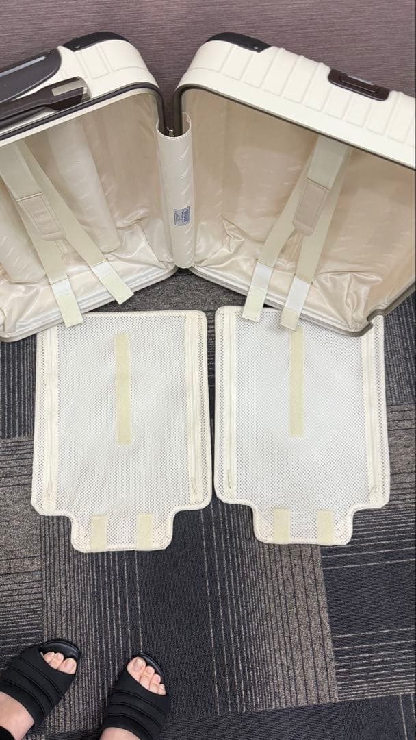 さっちゃん⭐︎美品 RIMOWA LIMBO リモワ リンボ 32L 4輪