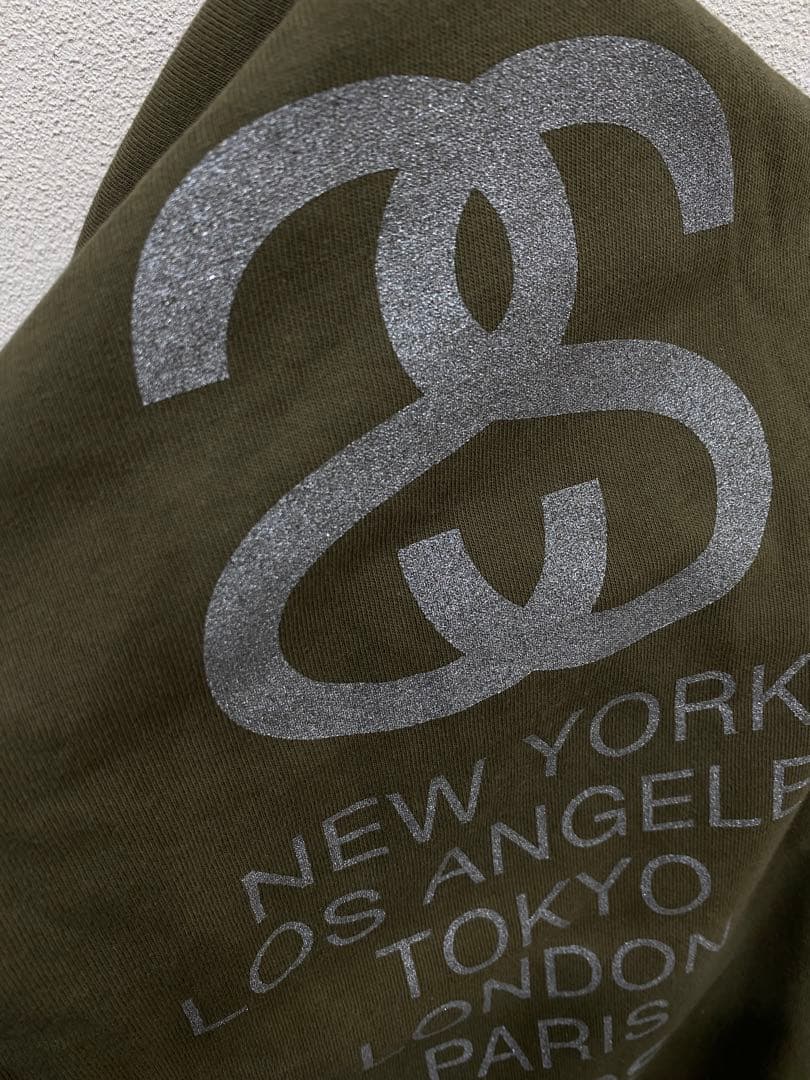 STÜSSY №４ ラメ入りロゴプリントTシャツ