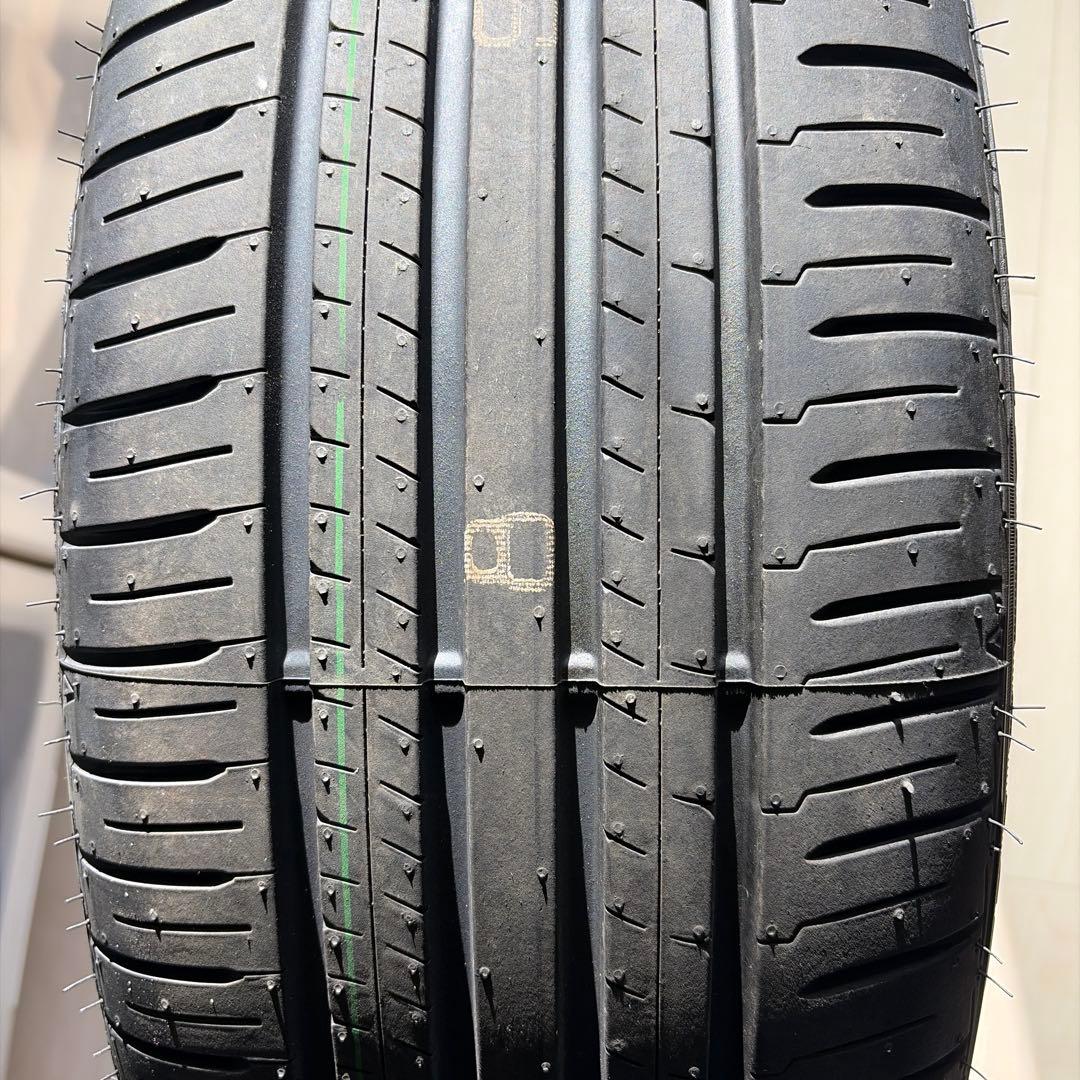 ヤリスクロス新車外し　タイヤのみ215/50R18 4本セット ※発送2個口