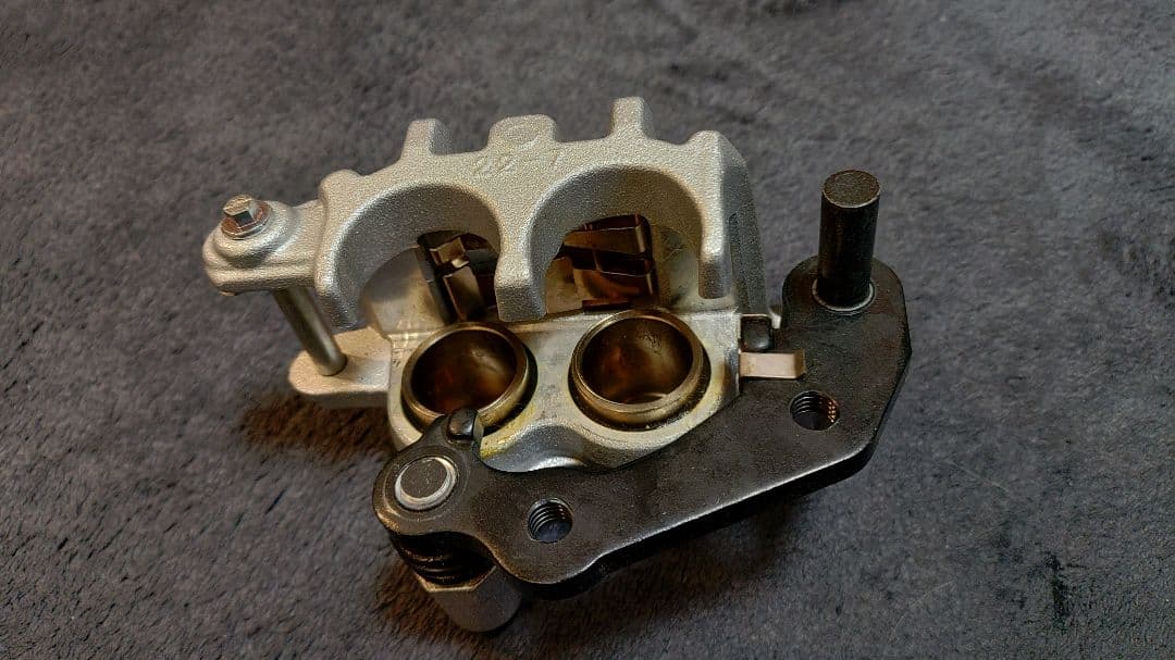 カワサキ KX KDX KSR純正ブレーキキャリパー 43080-0008 新品