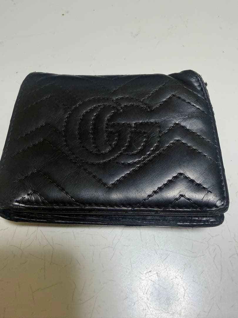 Gucci ブラック レザー 二つ折り財布