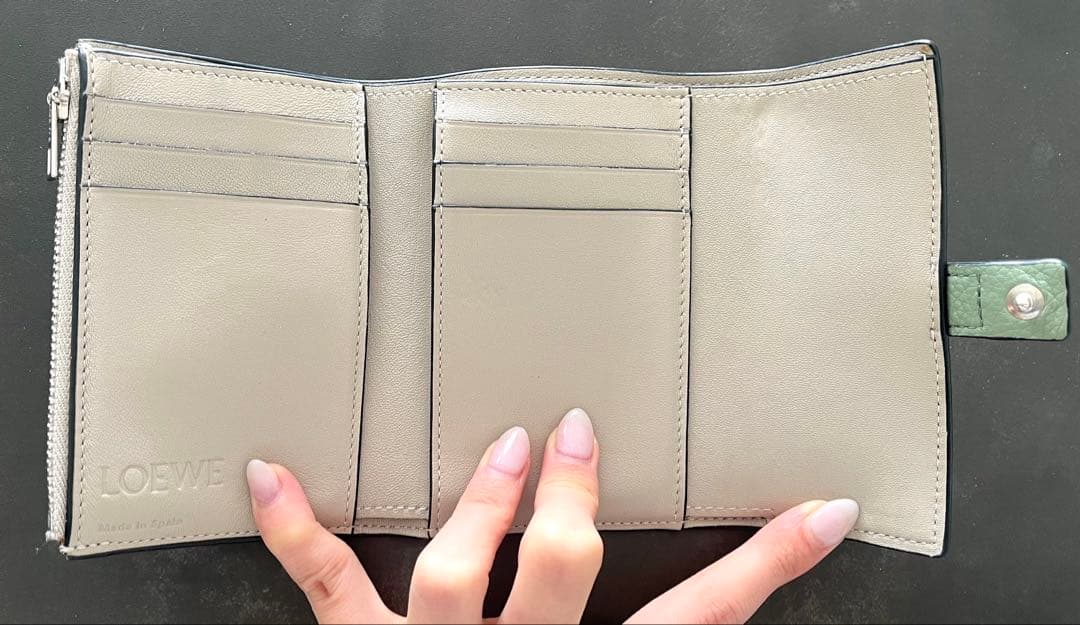 ロエベ　バーティカルウォレットスモール　ローズマリータン 美品