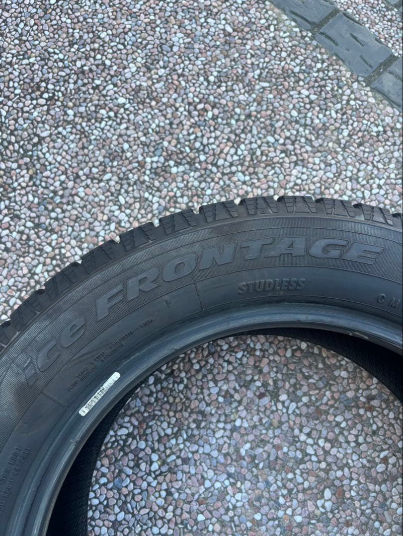 205/60R16 スタッドレスタイヤ　4本セット②
