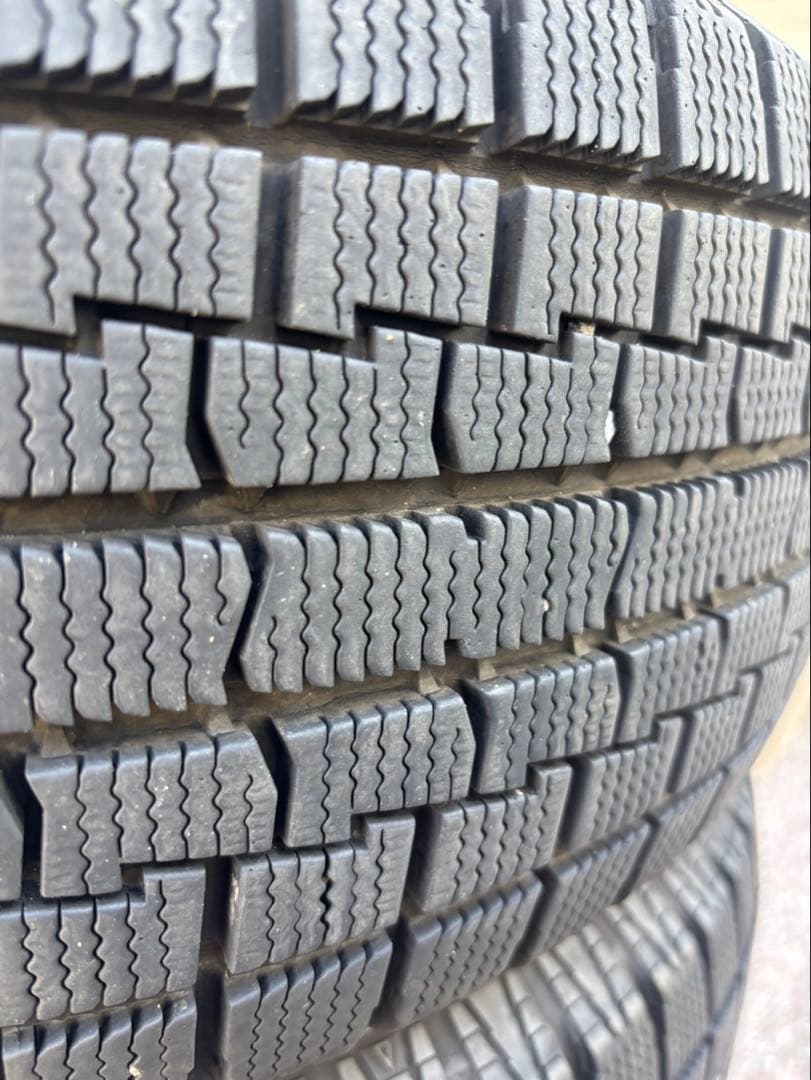 205/60R16 スタッドレスタイヤ　4本セット②