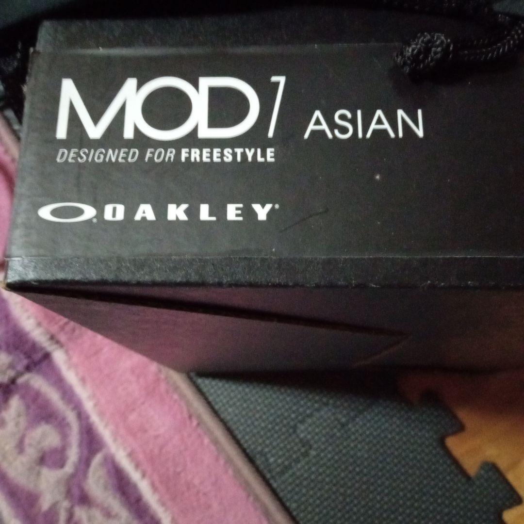 ＯＡＫＬＥＹスノ−ボ−ドヘルメット