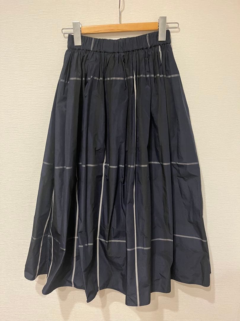 UNITED ARROWS ユナイテッドアローズ　タフタスカート　新品　タグ付