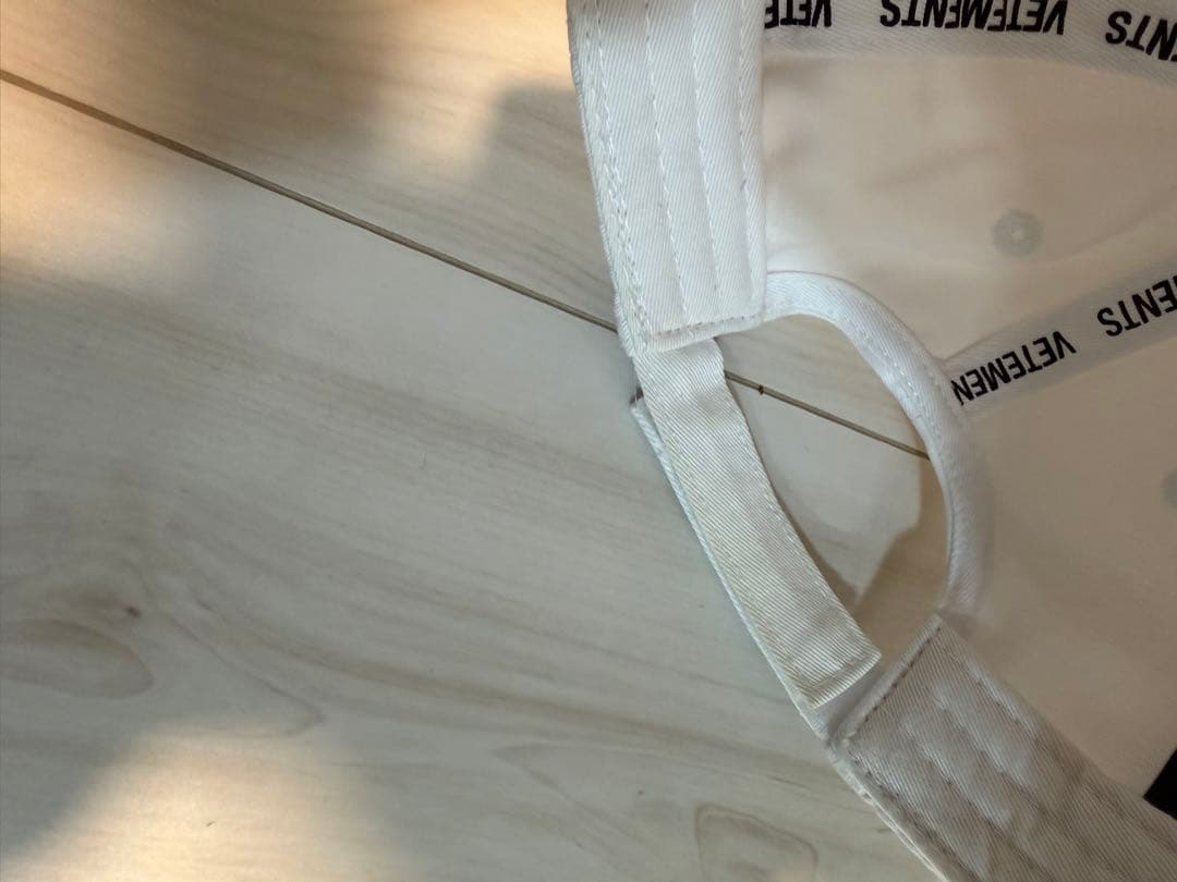VETEMENTS ベースボールキャップ　ヴェトモン　キャップ　ハット