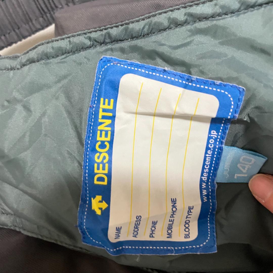DESCENTE デサント　子ども　キッズ　スキーウェア １４０cm　上下セット