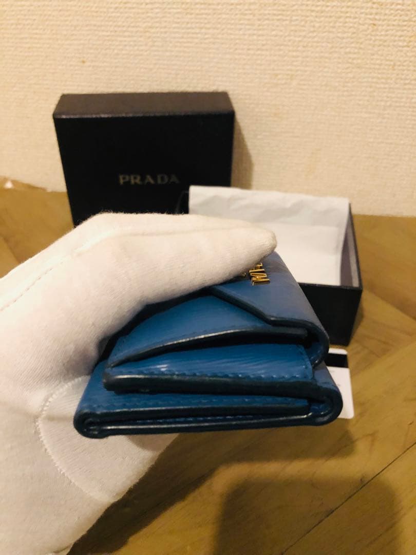 PRADA 三つ折り財布ICチップ(RFID)搭載