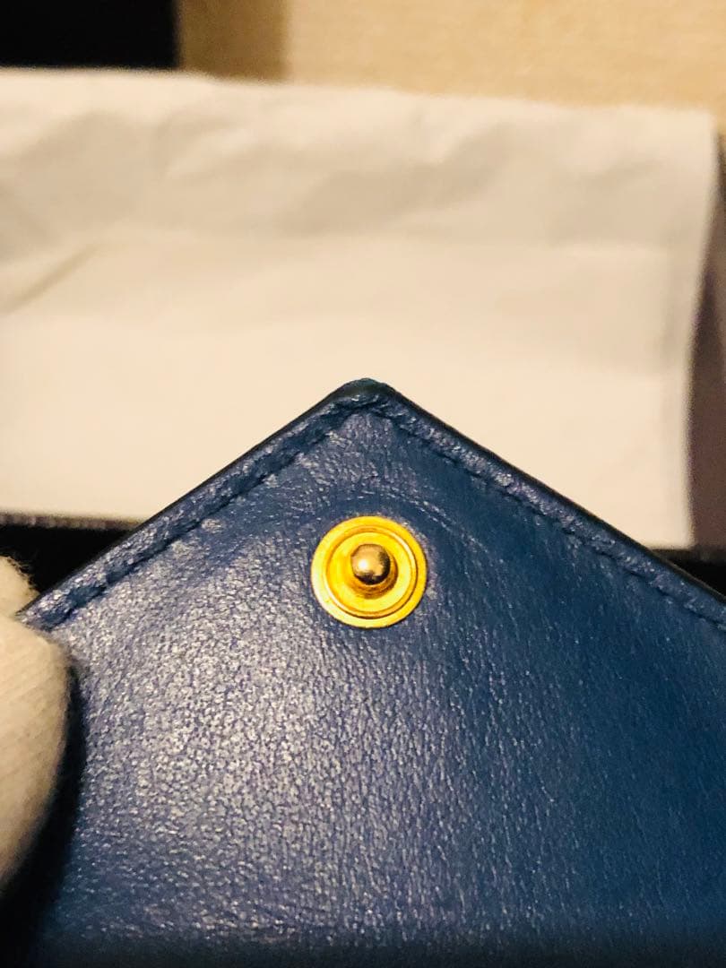 PRADA 三つ折り財布ICチップ(RFID)搭載