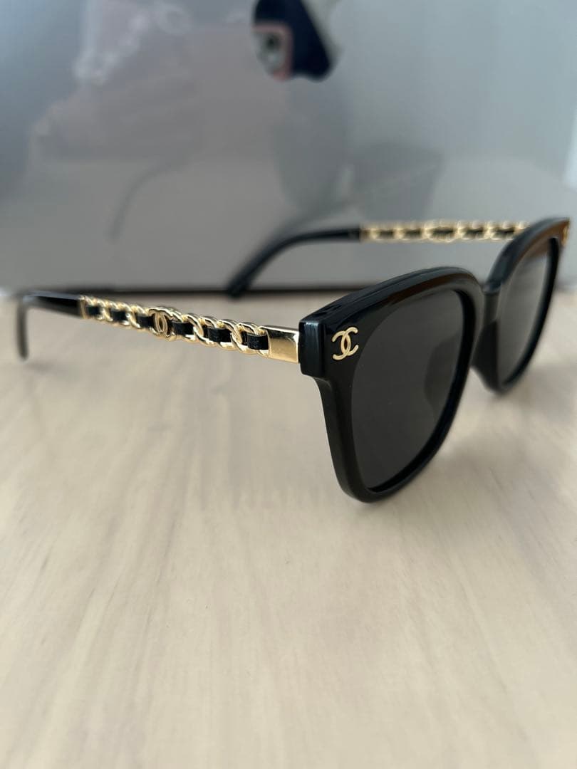 【極美品】CHANEL ブラック サングラス