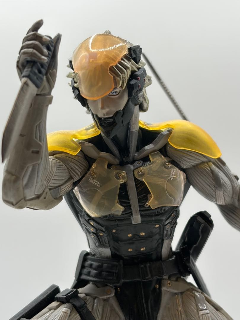 メディコムトイ ウルトラディティールフィギュア メタルギア 雷電 フィギュア