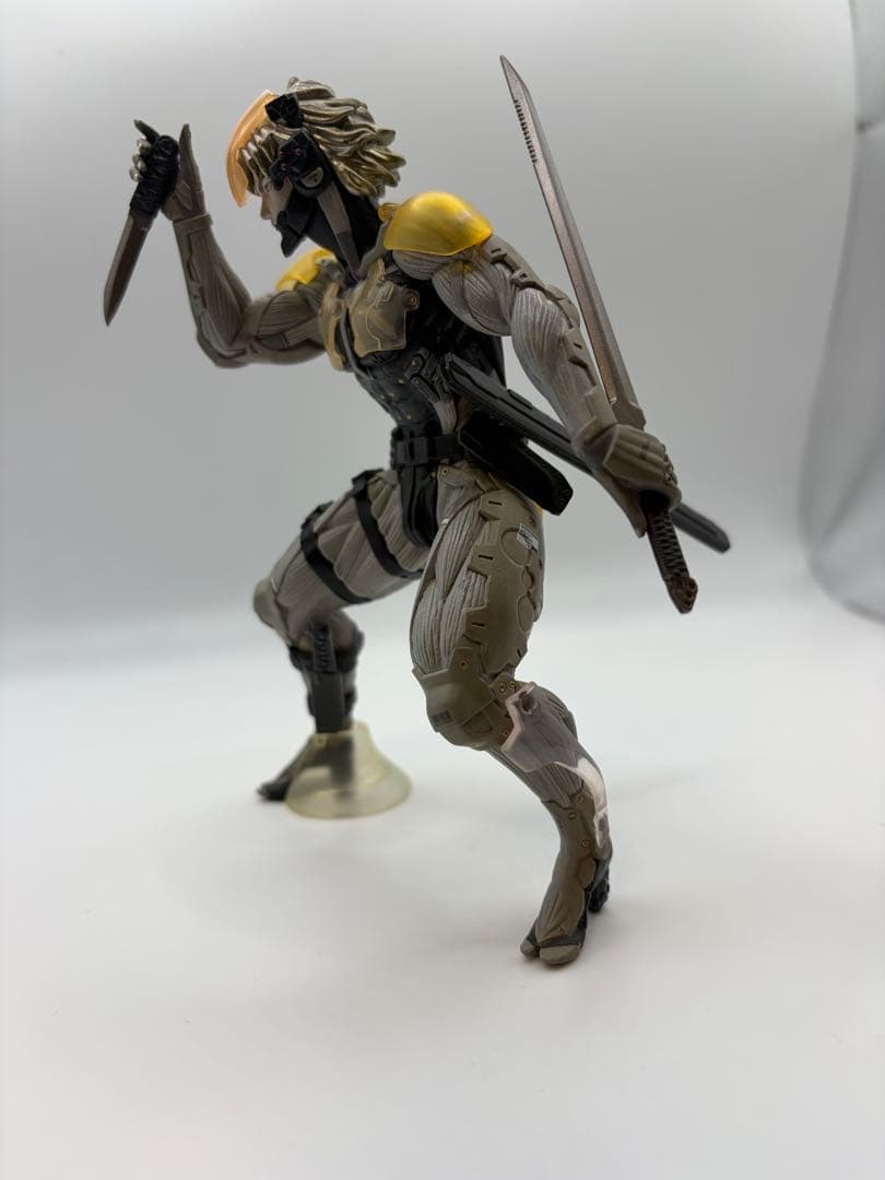メディコムトイ ウルトラディティールフィギュア メタルギア 雷電 フィギュア