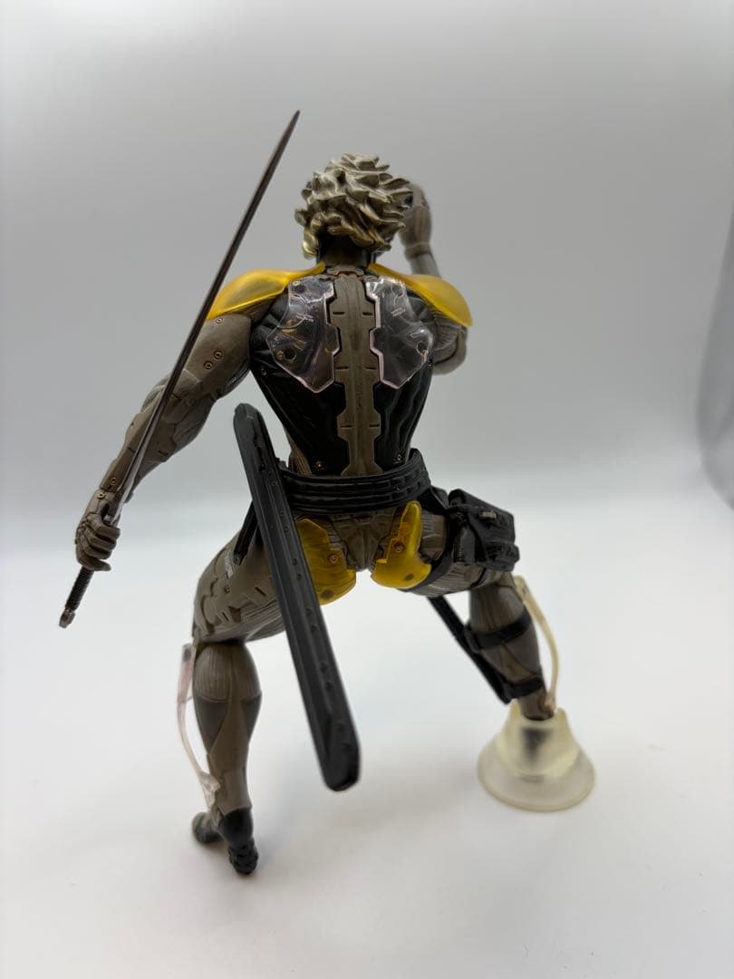 メディコムトイ ウルトラディティールフィギュア メタルギア 雷電 フィギュア