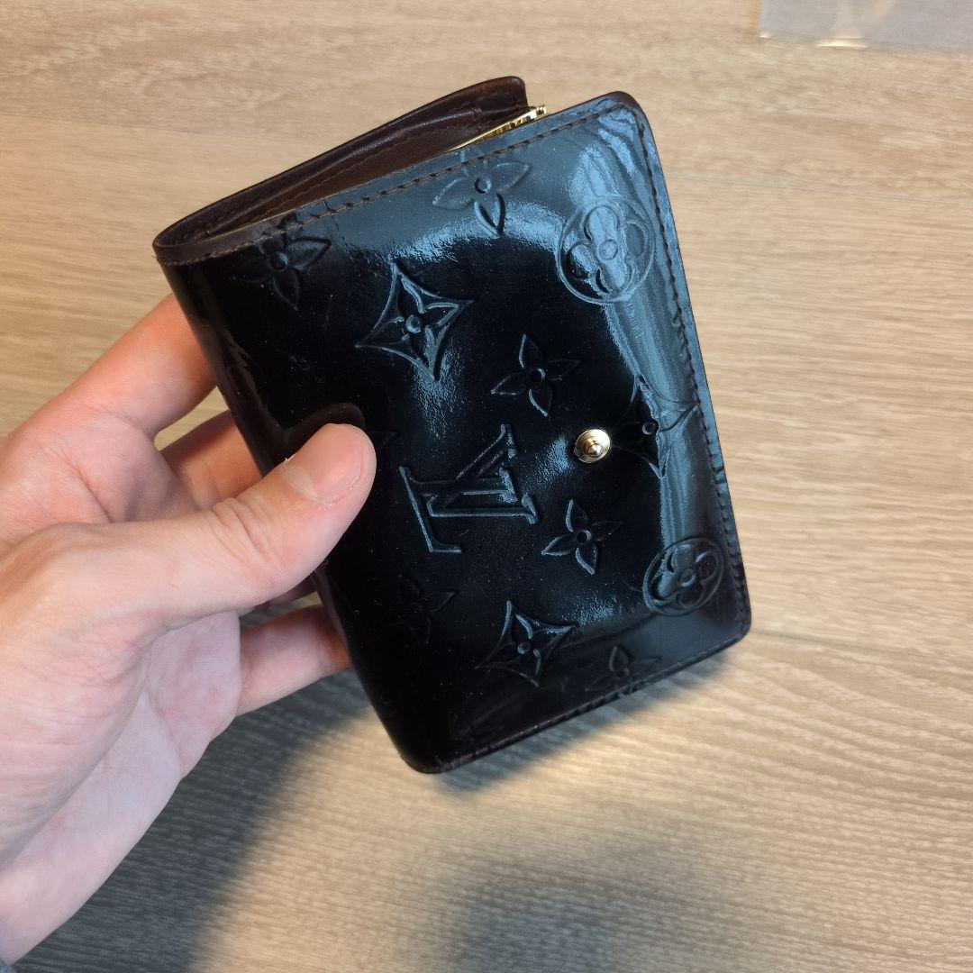Louis Vuitton エナメル　二つ折り財布