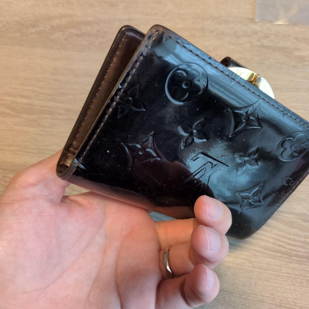Louis Vuitton エナメル　二つ折り財布