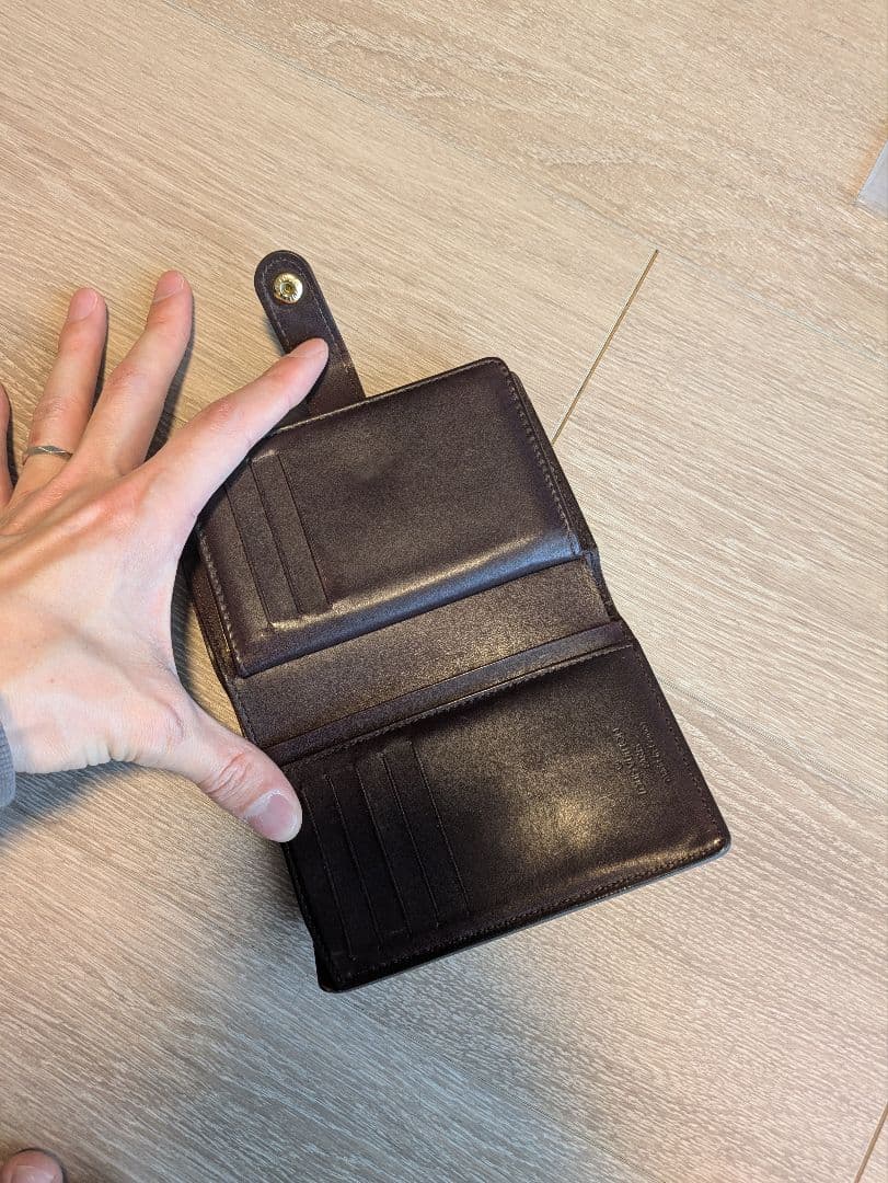 Louis Vuitton エナメル　二つ折り財布