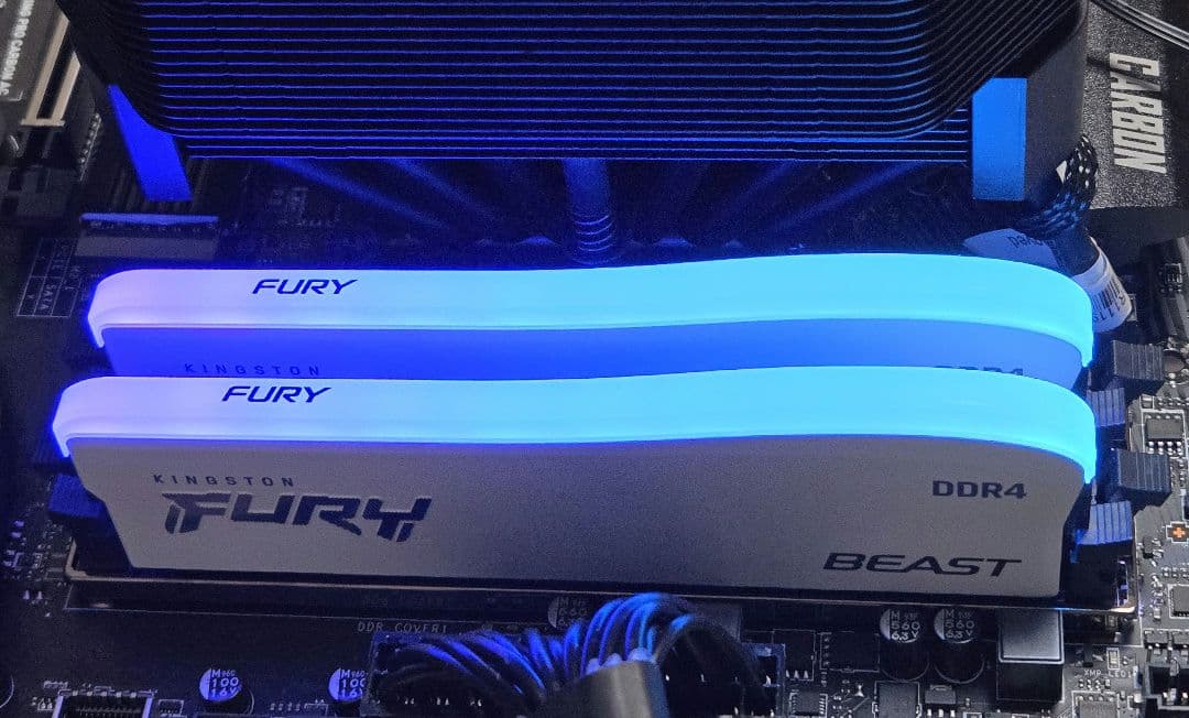 Kingston FURY BEAST DDR4 3200　8GBx2 白