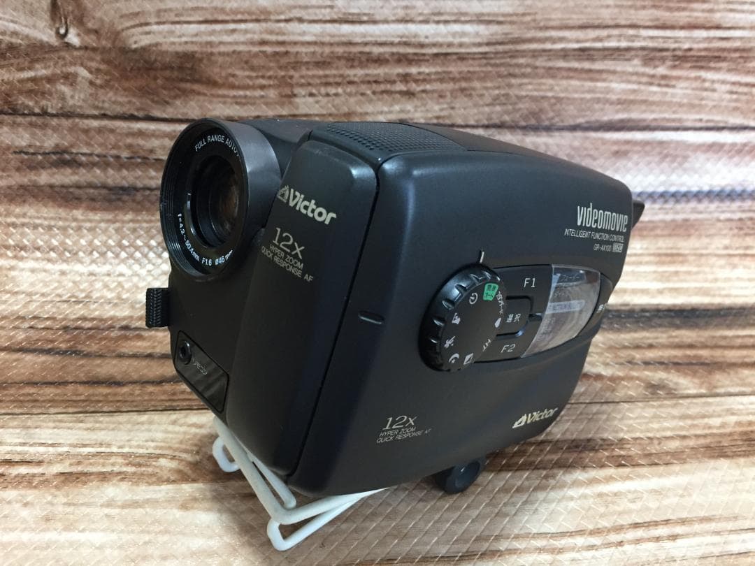 撮影再生ダビングOK　VICTOR　GR-AX100　付属品有　S-VHS-C
