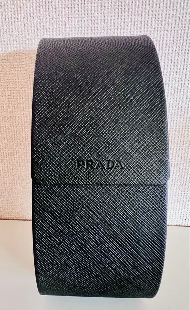 O*E様 販売！ PRADA サングラス ブラック