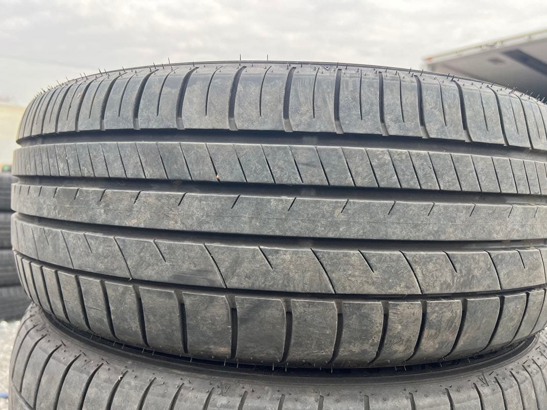 グッドイヤー　エフィシェントグリップ　rvf02 215/55r17 23年製