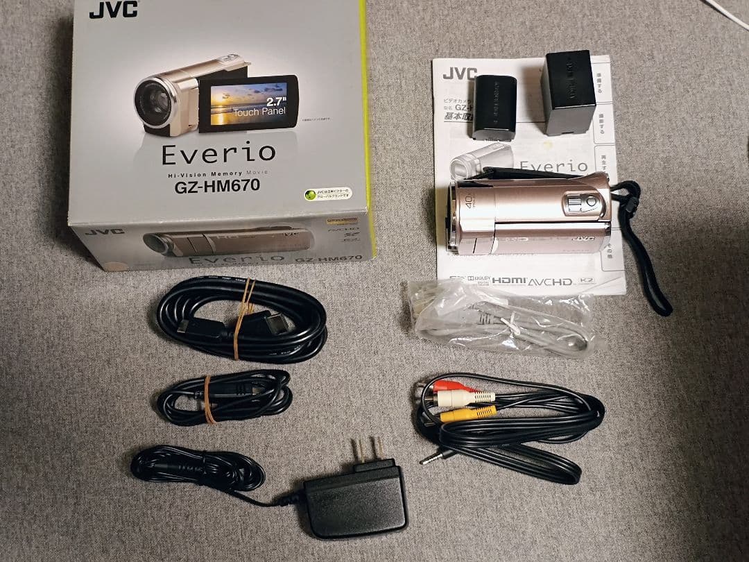 JVC Everio GZ-HM670 ビデオカメラ 本体　光学40倍ズーム