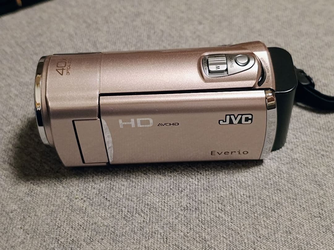 JVC Everio GZ-HM670 ビデオカメラ 本体　光学40倍ズーム