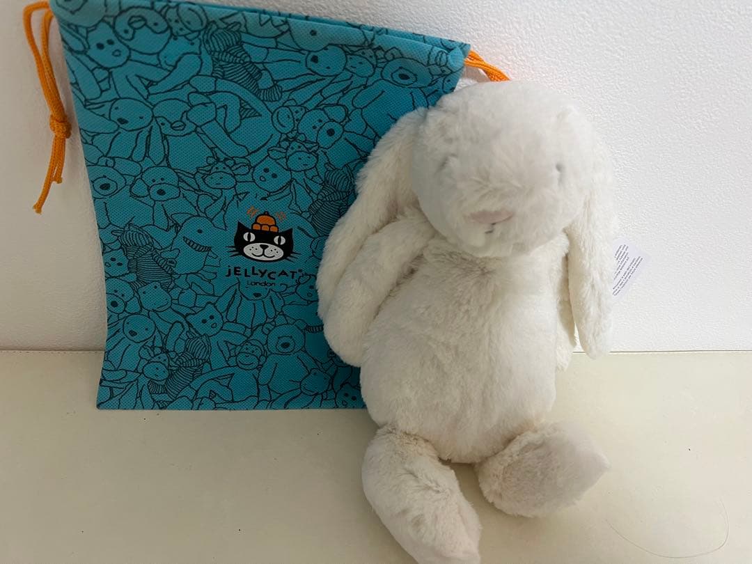 ホワイト　うさぎ　ぬいぐるみ 収納袋付き　未使用