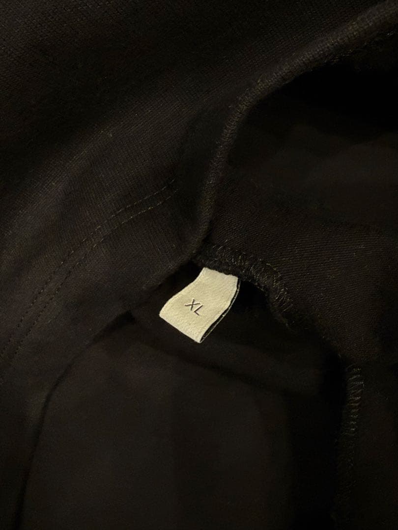 GUCCI イチゴプリント Tシャツ ブラック