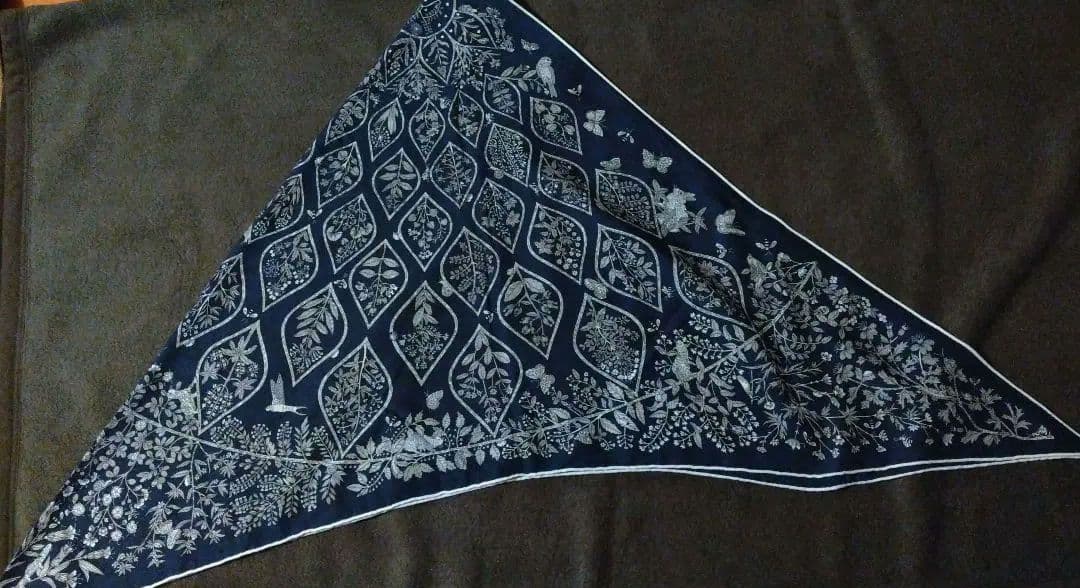 pikari　エルメス　トライアングルジェアン《薬用植物》