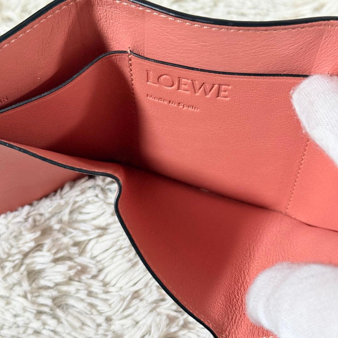 極美品✨LOEWE ロエベ アナグラム トライフォールド レザー　三つ折り財布