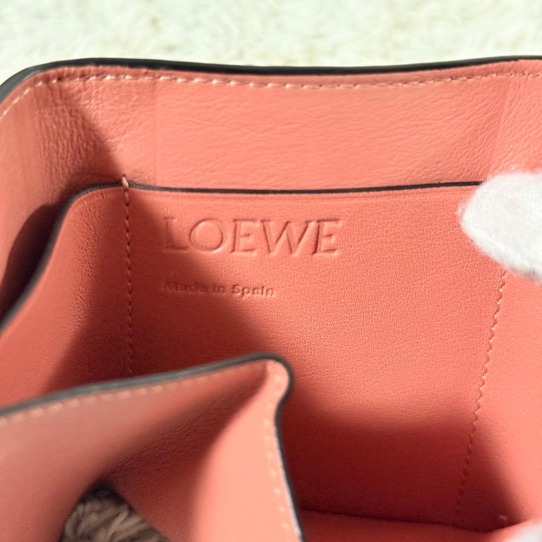 極美品✨LOEWE ロエベ アナグラム トライフォールド レザー　三つ折り財布