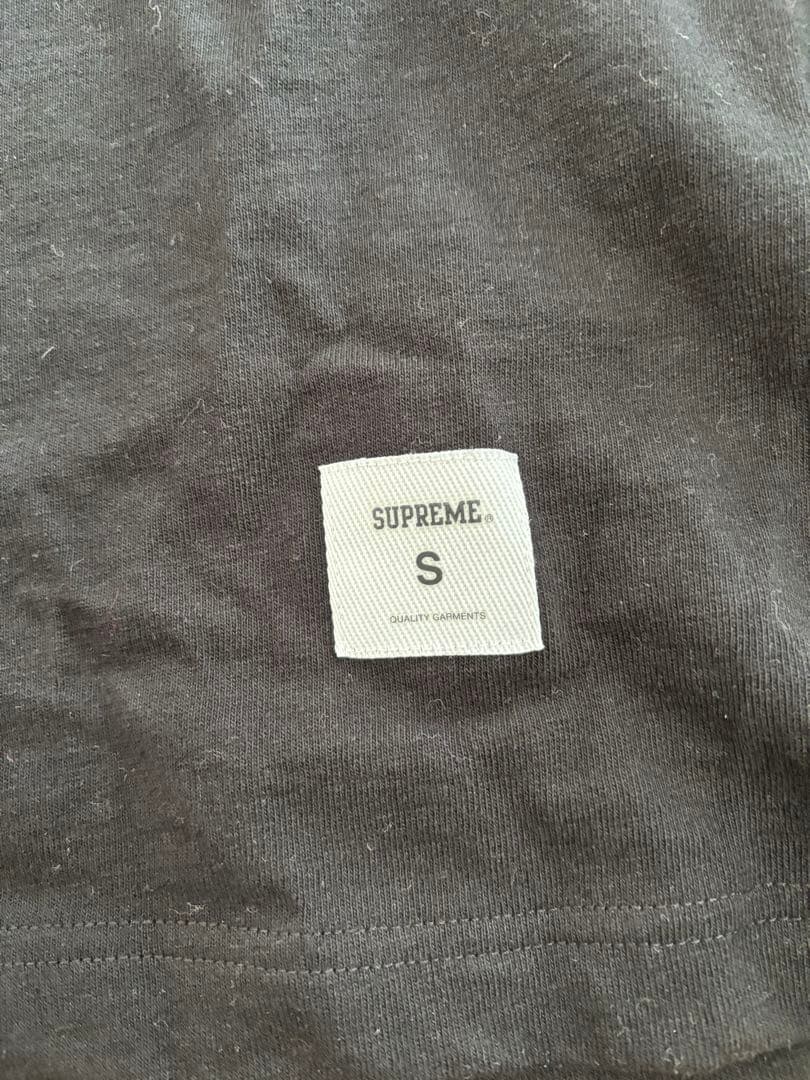 新品未使用　SUPREMEブラック Tシャツ S
