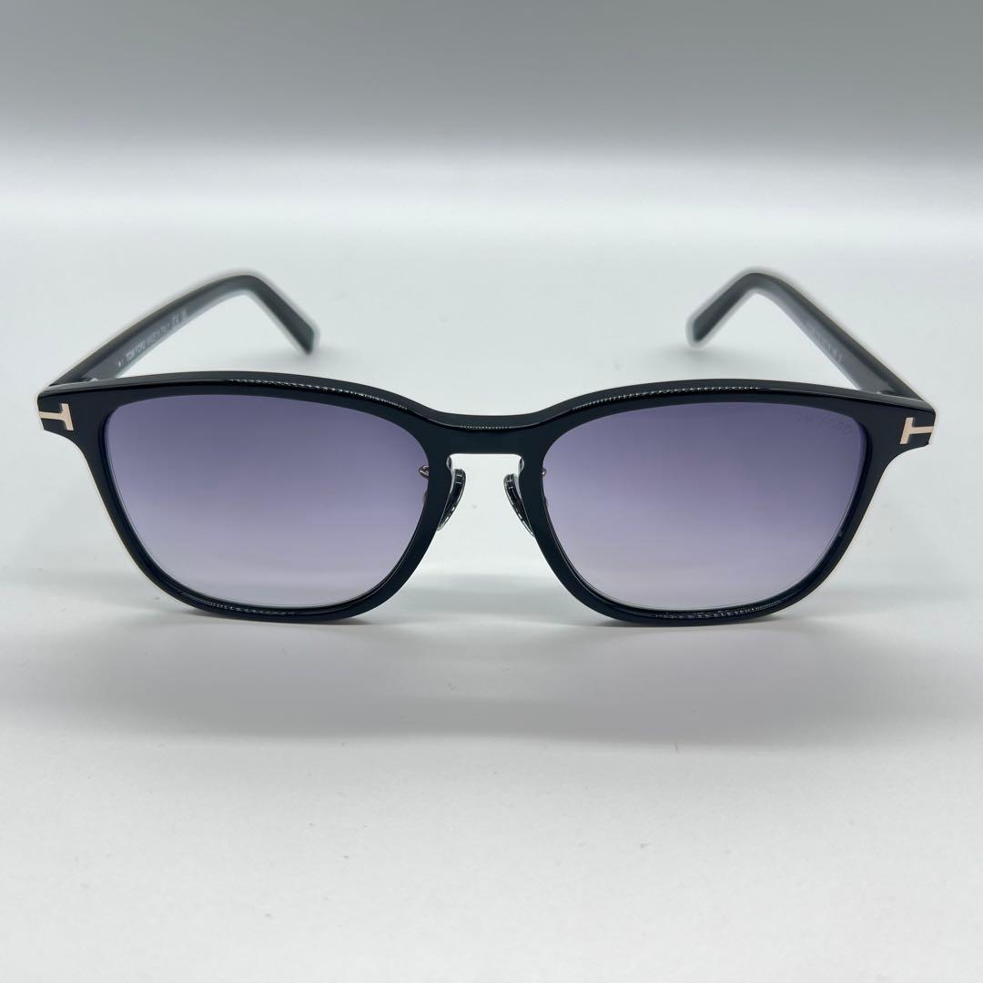 TOM FORD トムフォード サングラス TF1048-01B