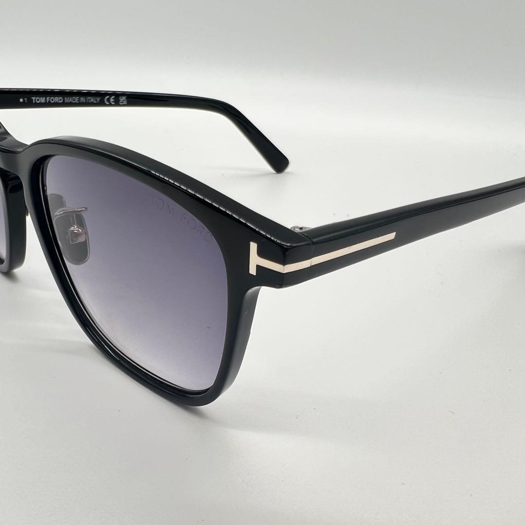 TOM FORD トムフォード サングラス TF1048-01B