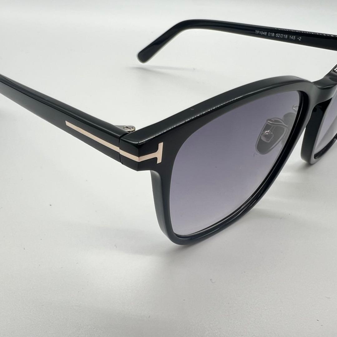 TOM FORD トムフォード サングラス TF1048-01B