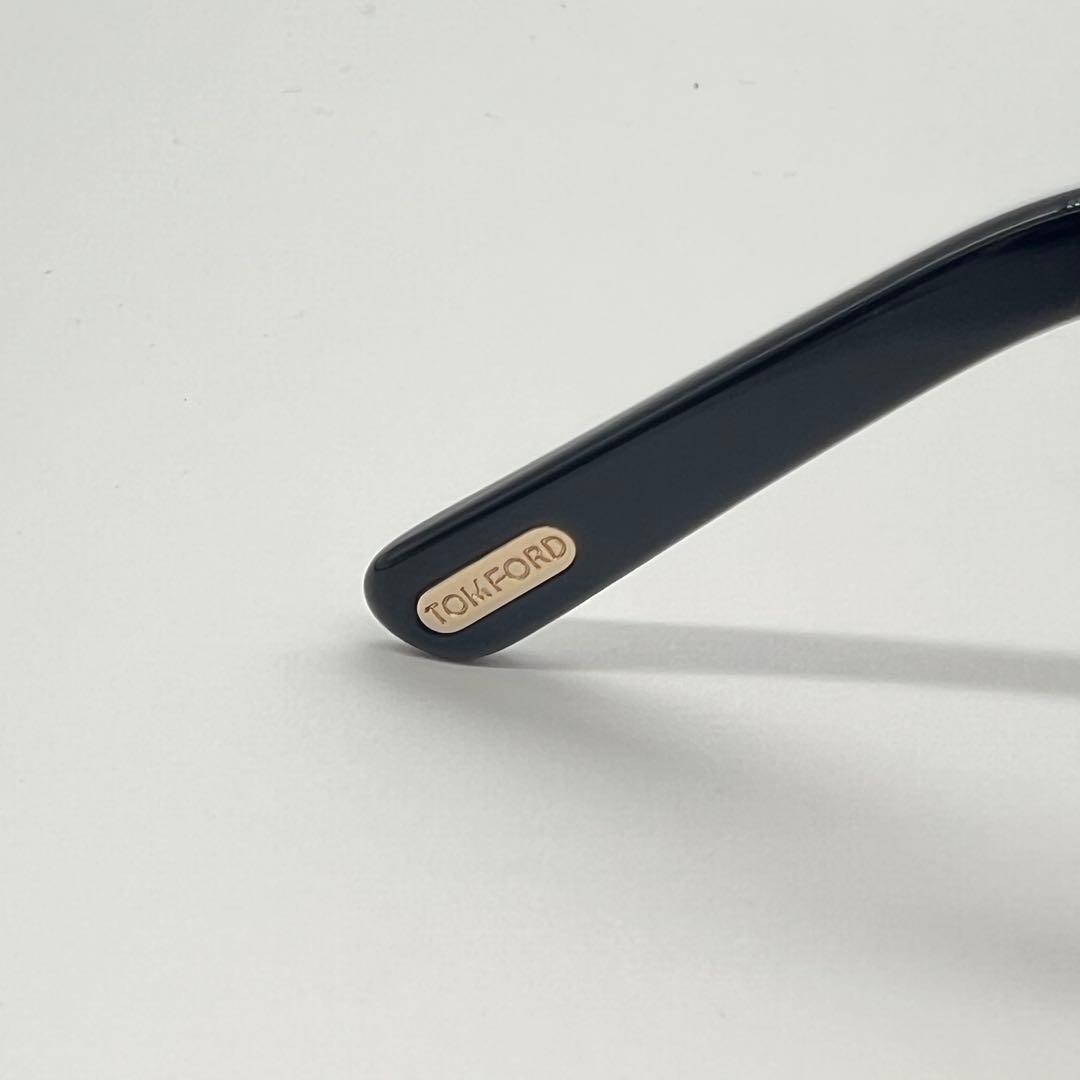TOM FORD トムフォード サングラス TF1048-01B