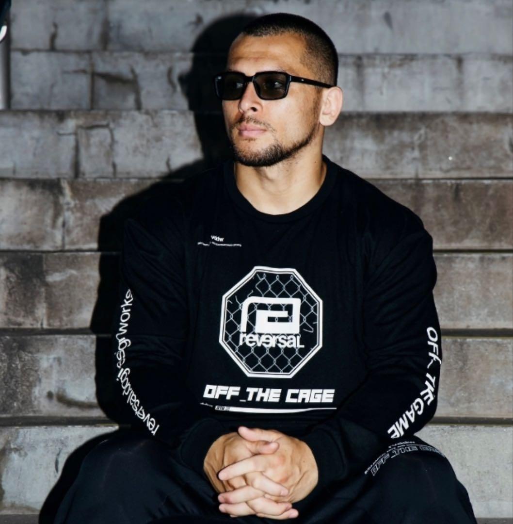 リバーサルOFF_THE CAGE Long Sleeve Tee