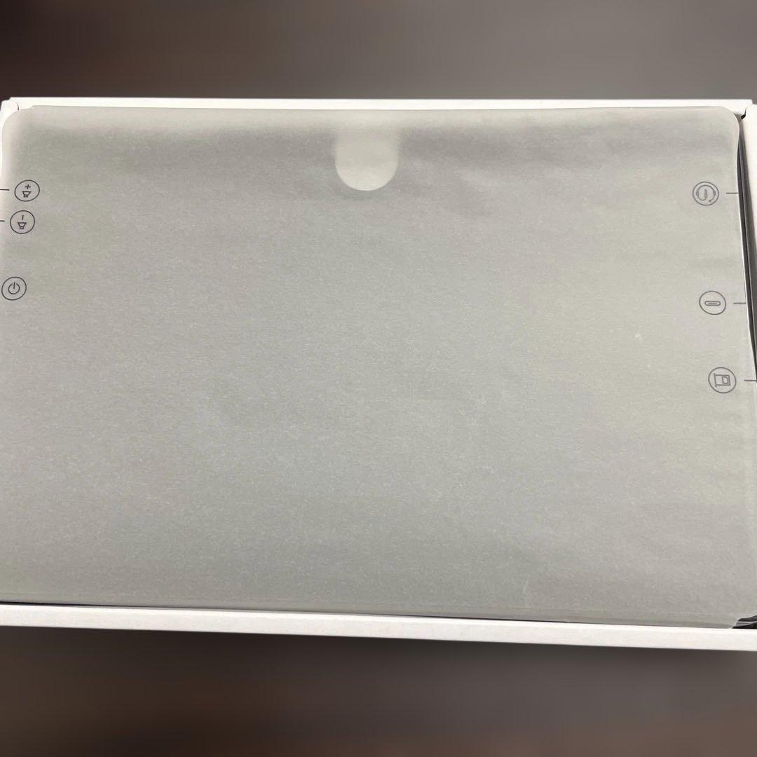 16　Lenovo Tab B10 3rd Gen タブレット